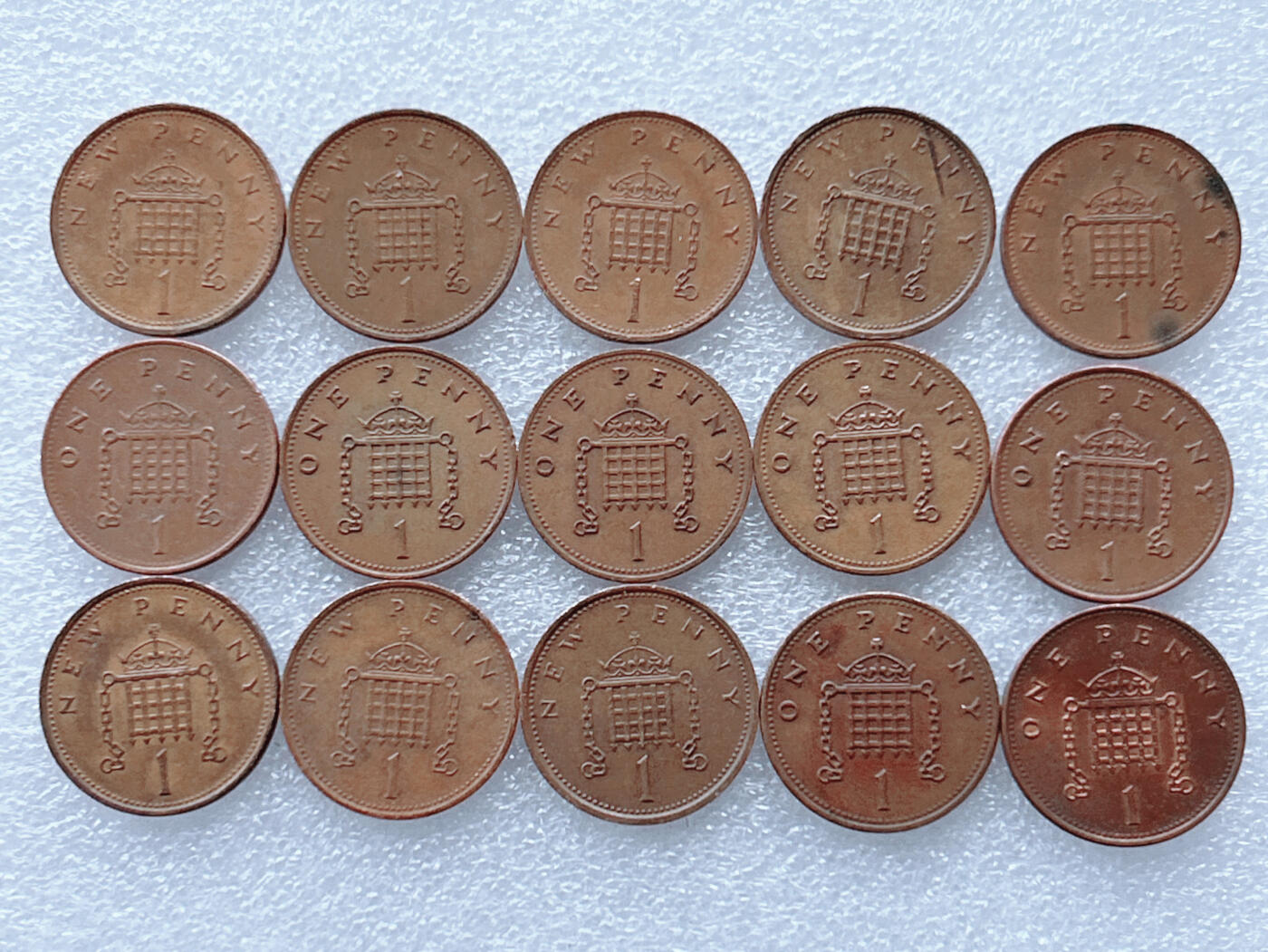 第一海外回流一元起拍收藏 散集专场. 第143期 英国1便士硬币 15枚