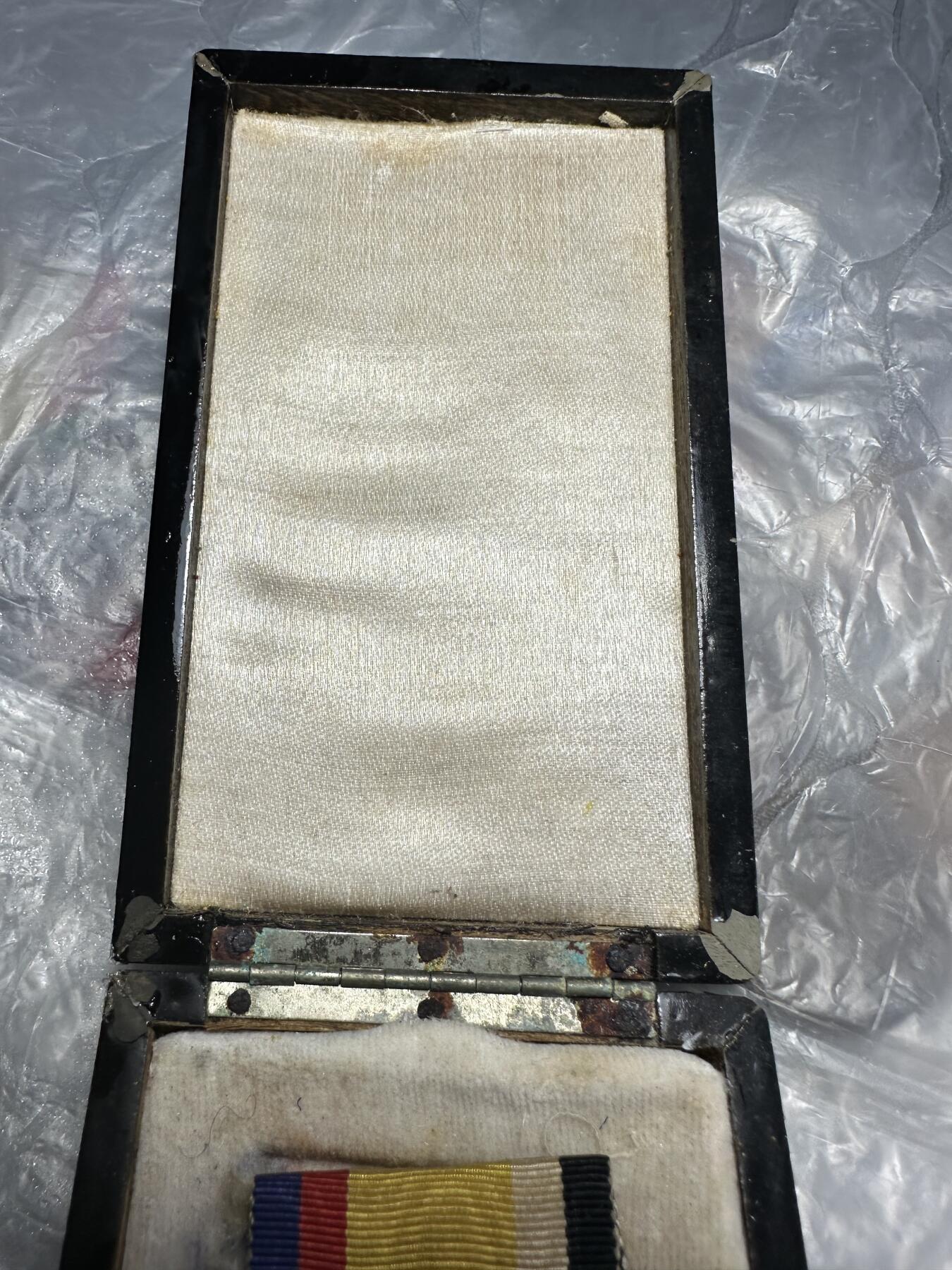 世界 精品章 大满洲国建国功劳章，原盒，盒有点掉皮