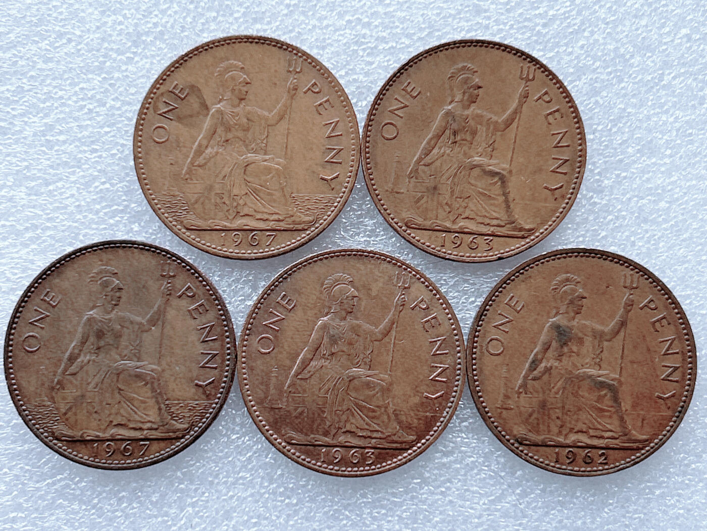 第一海外回流一元起拍收藏 散集专场. 第143期 英国1便士不列颠女神伊丽莎白女王铜币 5枚