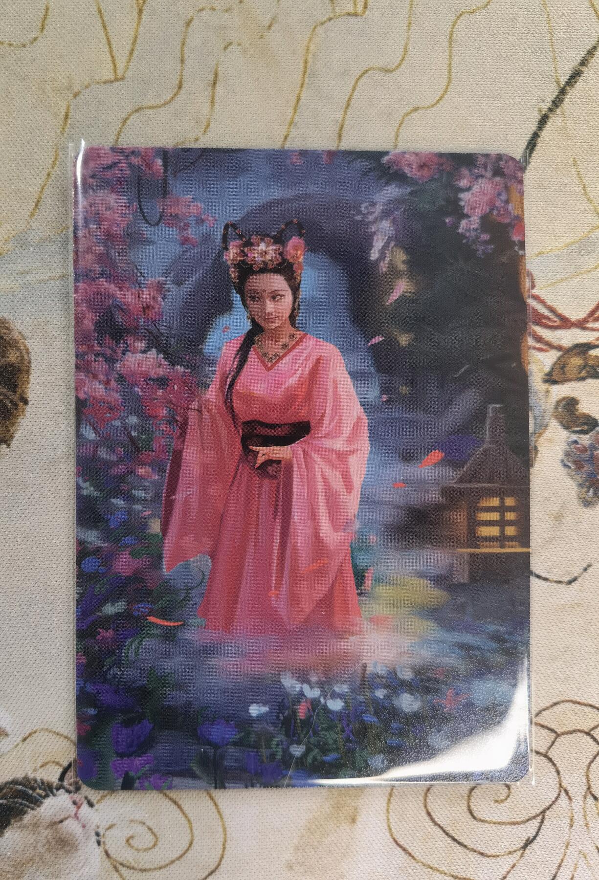 奇趣收藏卡牌拍卖第4场（全场包邮-惜秦皇汉武，略输文采；唐宗宋祖，稍逊风骚。一代天骄，成吉思汗，只识弯弓射大雕） 央视83版西游记四十周年纪念卡-嫦娥+杏仙共2张，正面粗闪反面普卡，63*88mm