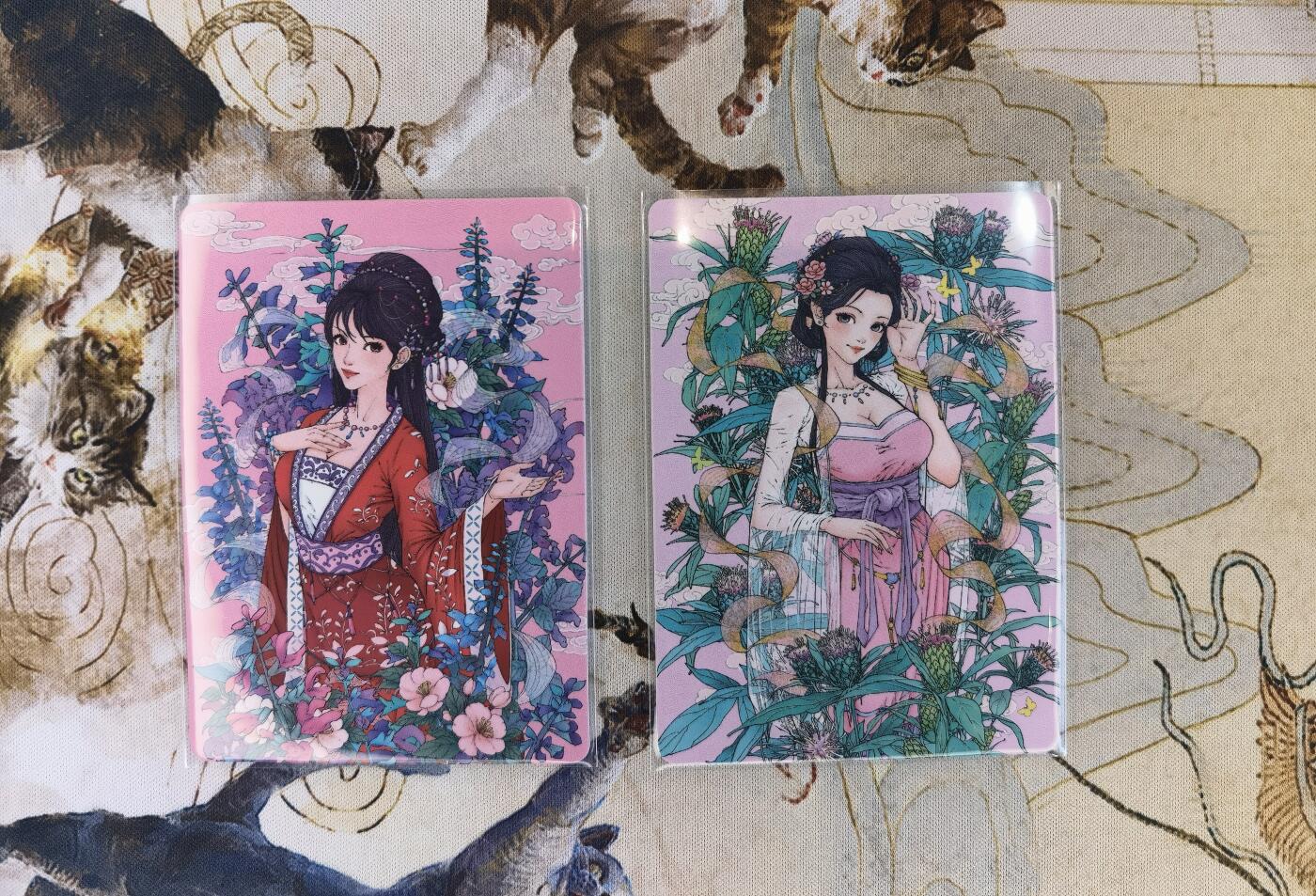 奇趣收藏卡牌拍卖第4场（全场包邮-惜秦皇汉武，略输文采；唐宗宋祖，稍逊风骚。一代天骄，成吉思汗，只识弯弓射大雕） 小花瓣药香2肤感卡紫菀+蒲公英+丹参+白术各1张63*88mm