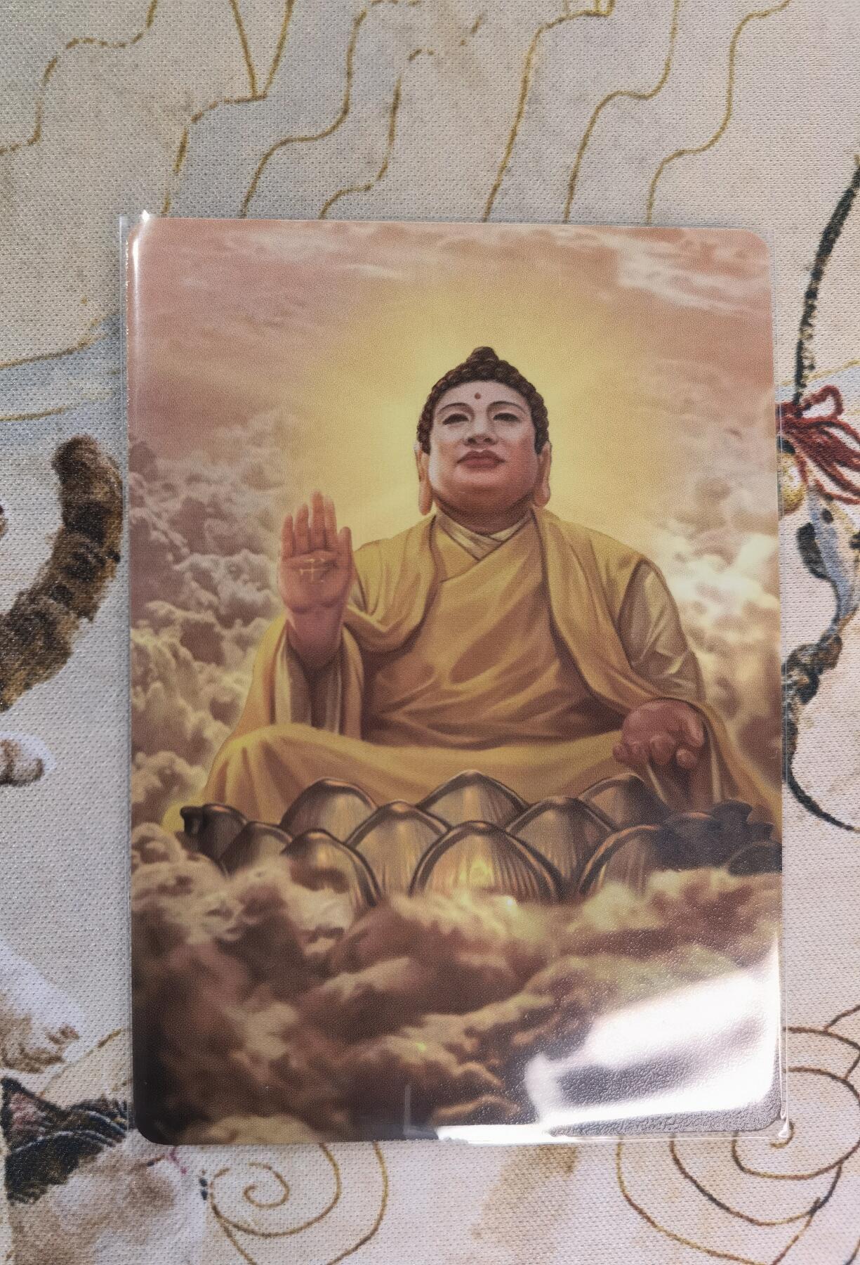 奇趣收藏卡牌拍卖第4场（全场包邮-惜秦皇汉武，略输文采；唐宗宋祖，稍逊风骚。一代天骄，成吉思汗，只识弯弓射大雕） 央视83版西游记四十周年纪念卡-如来+弥勒佛共2张，正面粗闪反面普卡63*88mm