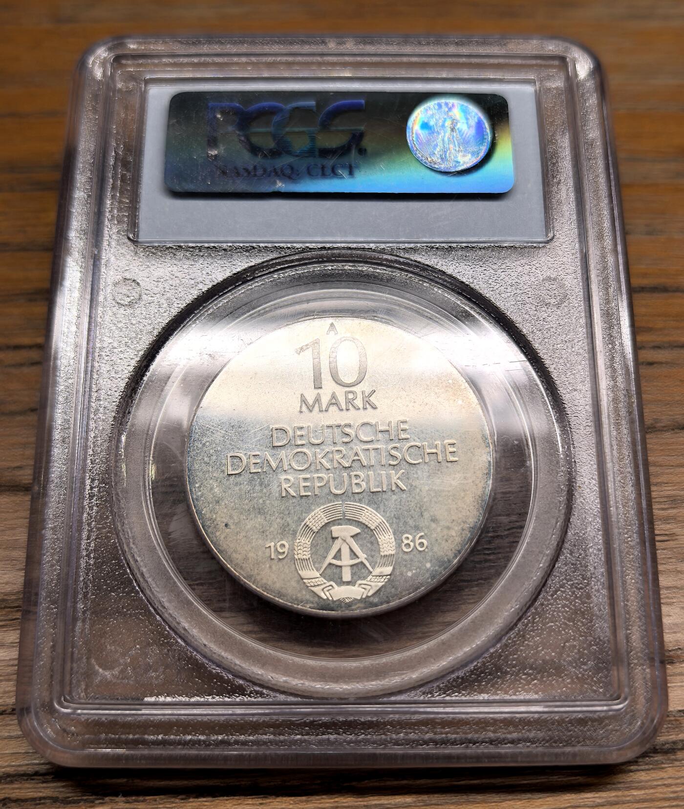 凡希社世界钱币微拍第二百九十一期 1986东德柏林夏瑞特医学院10马克银币精铸PCGS-PF65DCAM(视频参考)