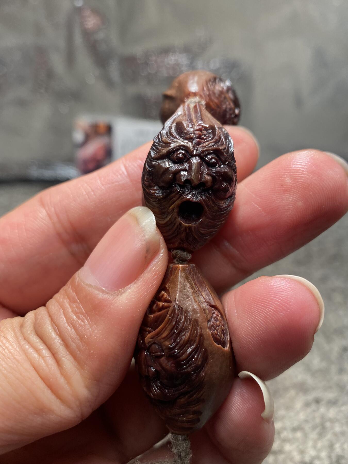 苏工核雕手工文化捡漏价 福利苏工核雕，纯手工天然紫核全紫核魔道钟馗，个性立体非市场通货，尺寸2。0x3.2喜欢的来