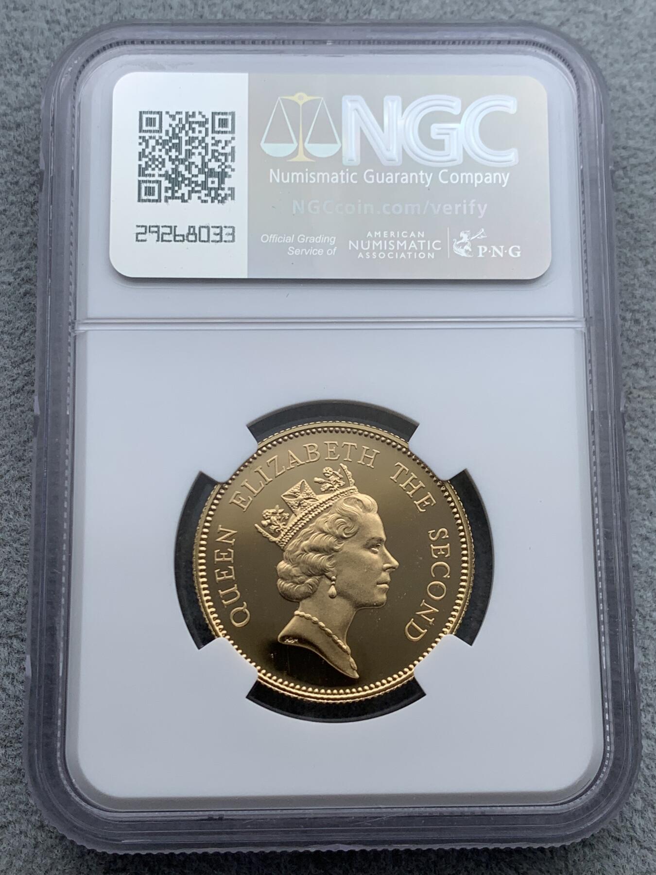 《竞宝斋》第331场 周日，周一 2场连拍 （全场包邮） NGC PF69UC 香港1986年英女王访港千元精制金币 龙狮港英盾徽 金价已经630了，精制的只有1.2W枚 比普质的少很多 15.97克 917金