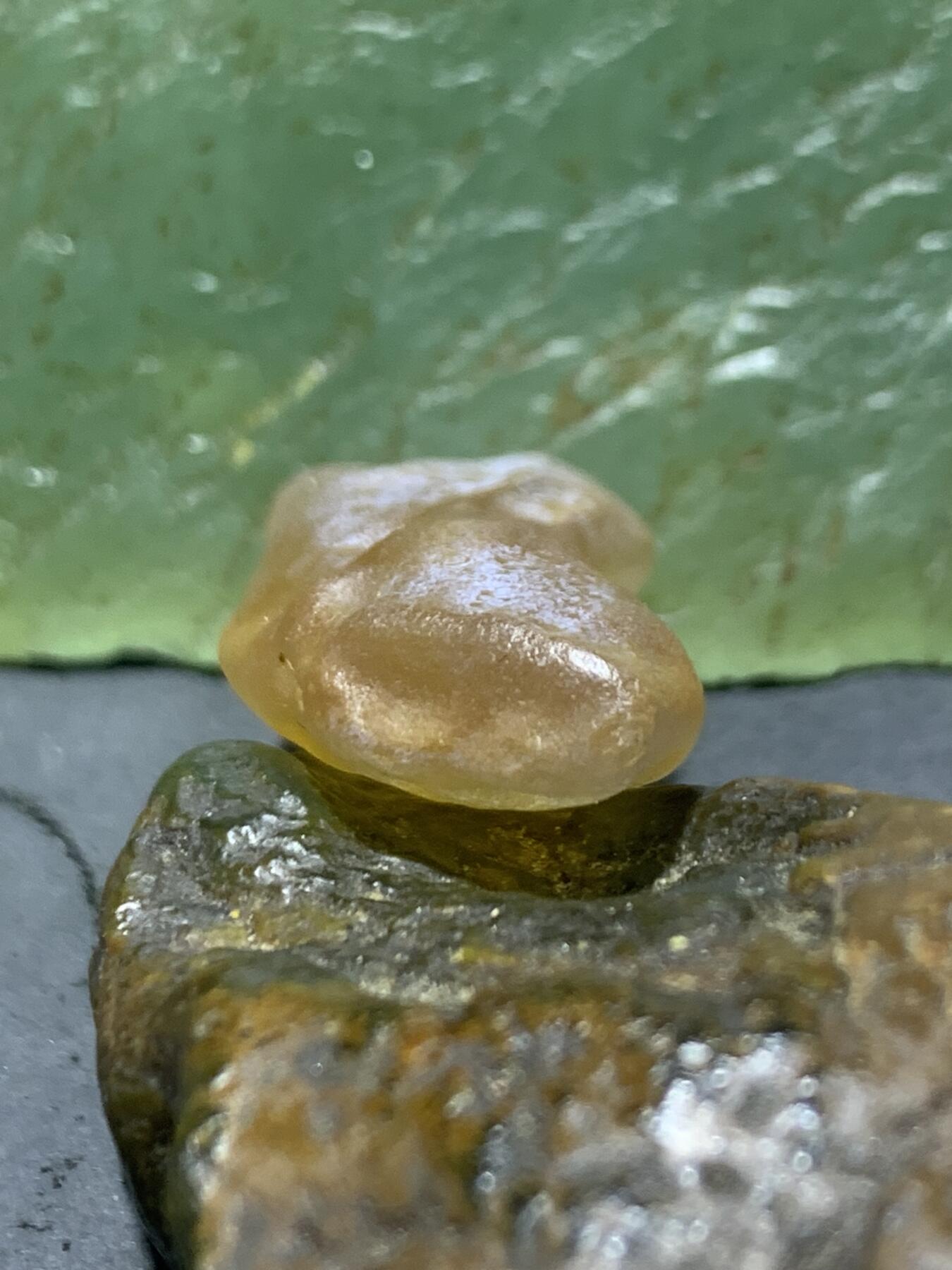 放福利！精美天然麻皮阿拉善戈壁糖心玛瑙原石一颗，