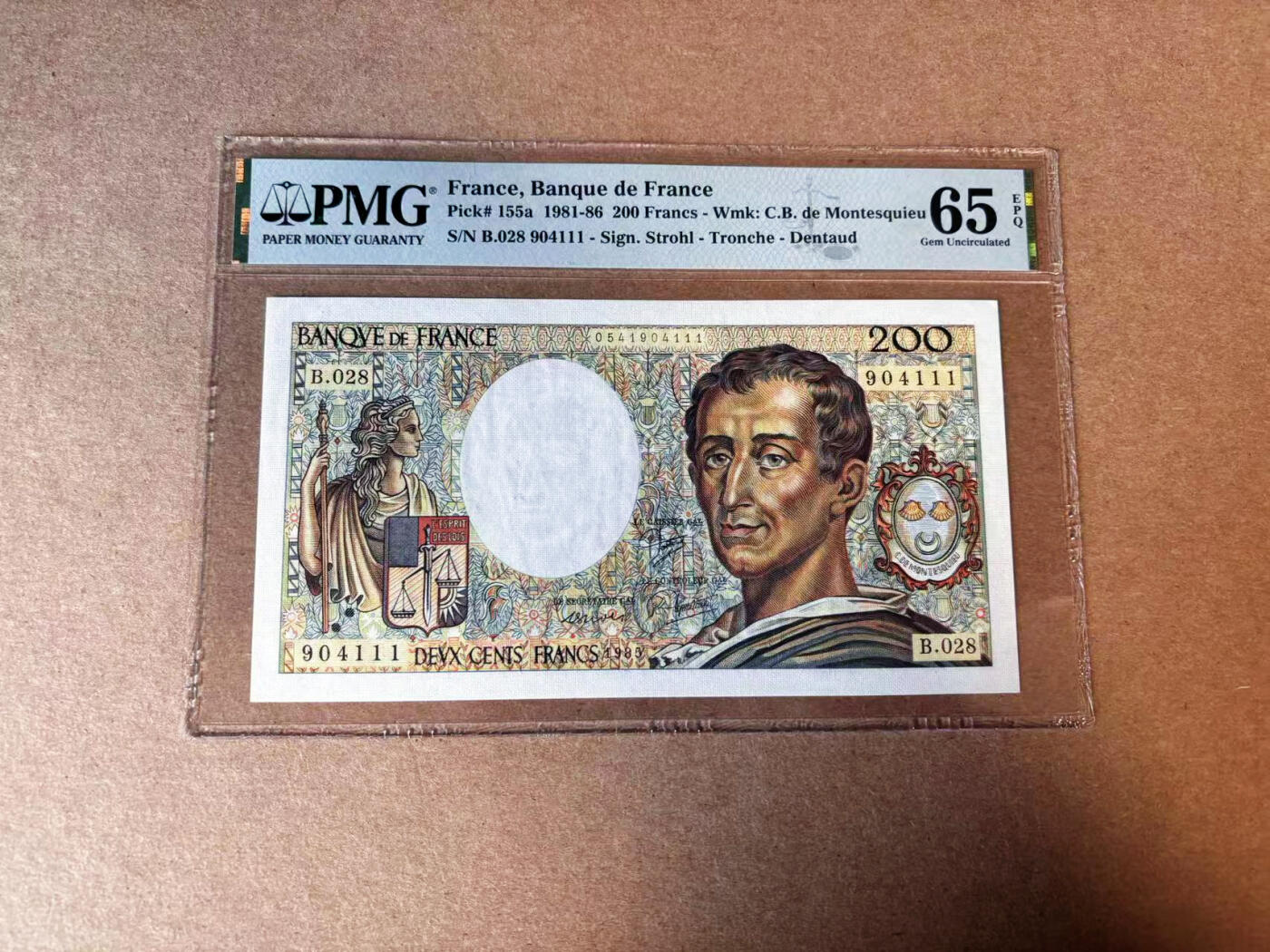 【Blue Auction】✨世界纸币精拍第585期【精】 【111豹子号】法国 1985年200法郎 PMG65EPQ 孟德斯鸠