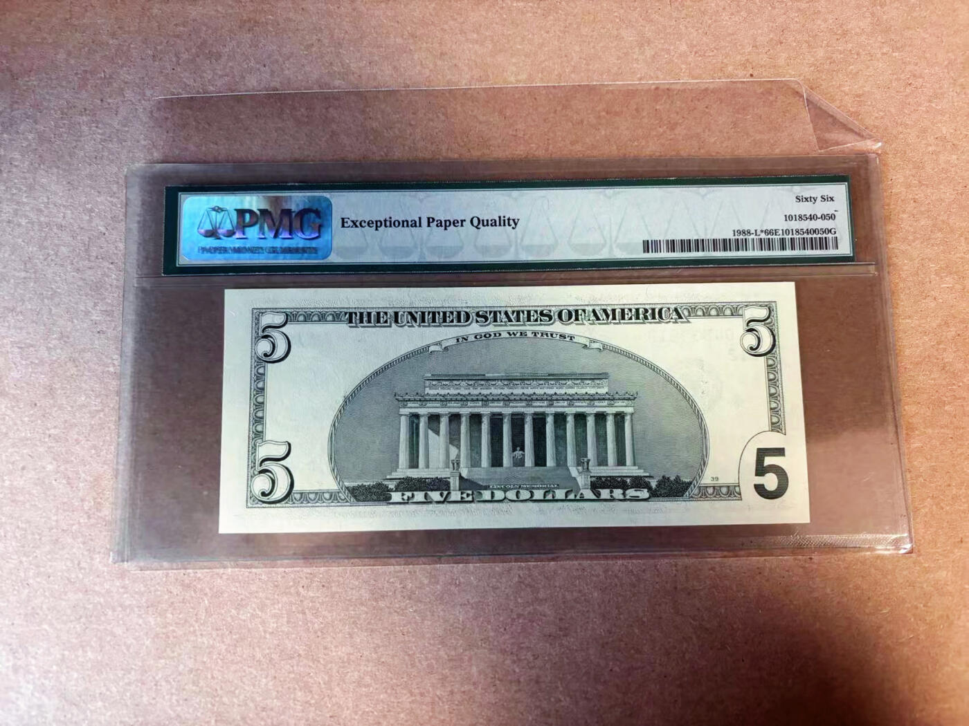 【Blue Auction】✨世界纸币精拍第585期【精】 【补号】美国 2001年5美金 PMG66EPQ 