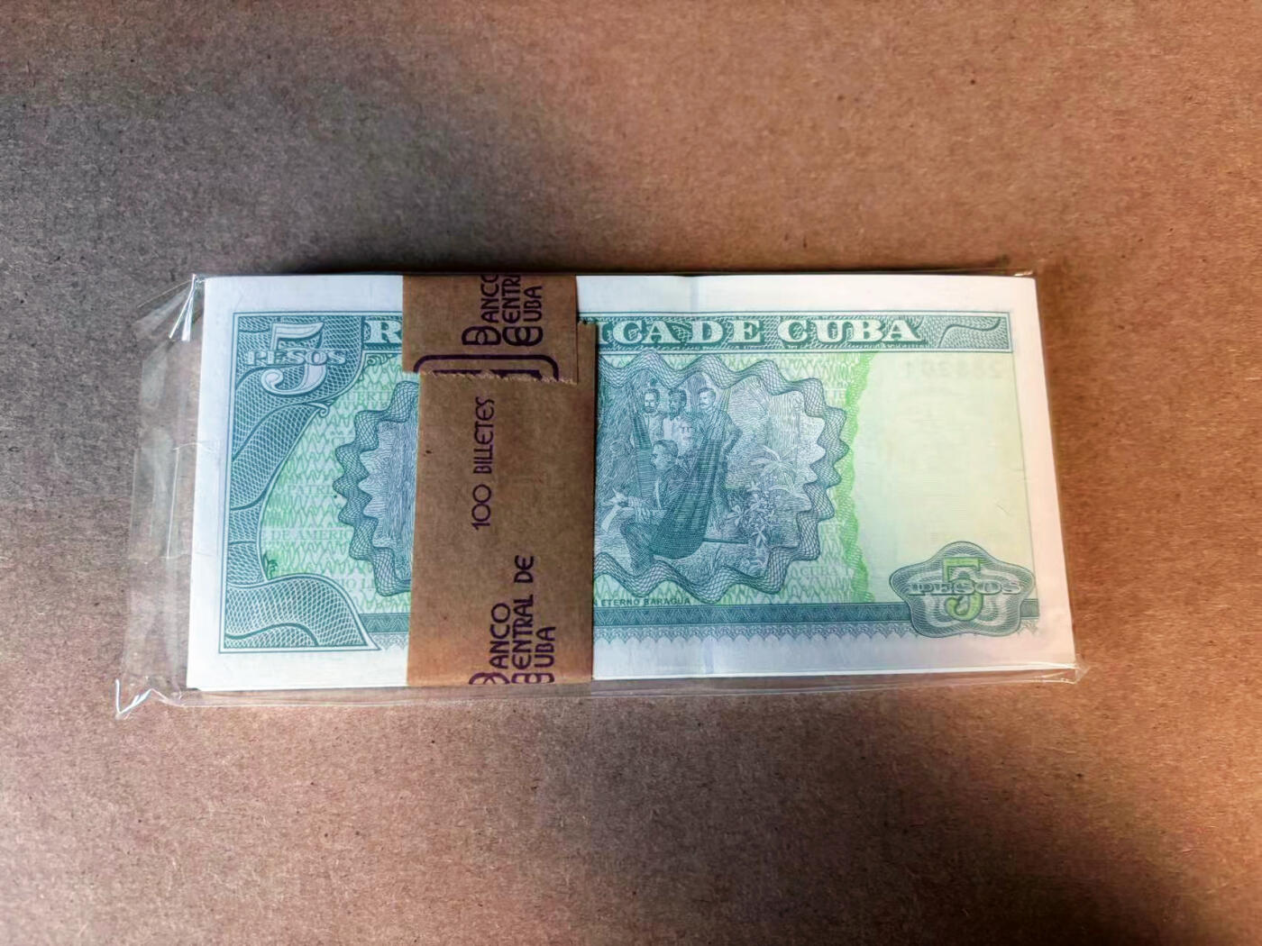 【Blue Auction】✨世界纸币精拍第585期【精】 【整刀】古巴 2019年5比索 全新UNC （个别轻微瑕疵）