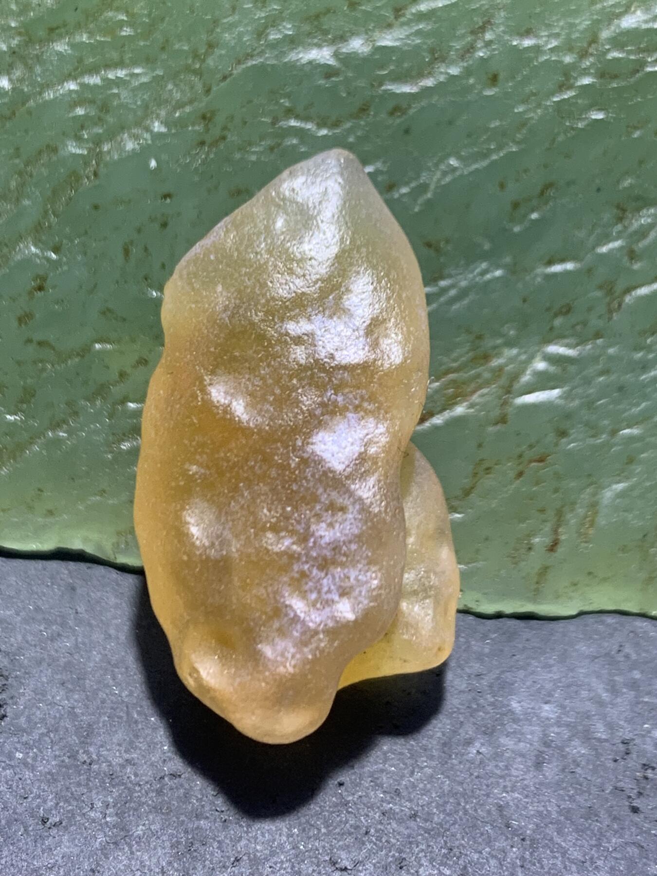 放福利！精美天然麻皮阿拉善戈壁糖心玛瑙原石一颗，