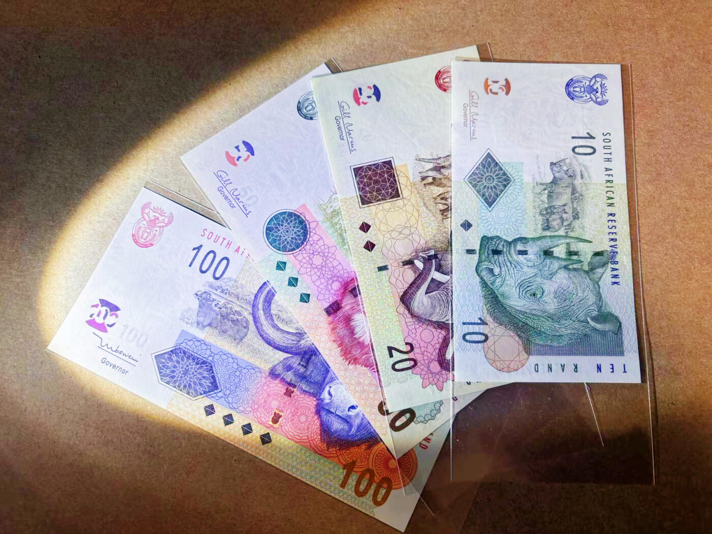 【Blue Auction】✨世界纸币精拍第586期【精】 【一组4张】南非 10-100兰特 全新UNC