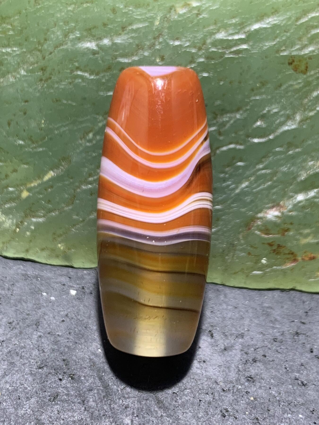 精美高玉化冻料千层纹缠丝玛瑙桶珠一颗，