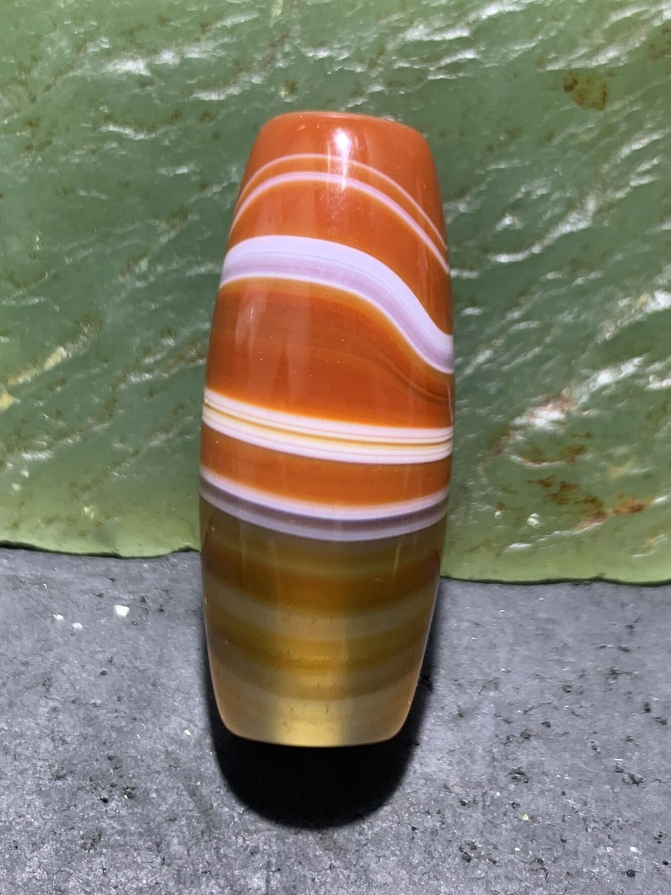 精美高玉化冻料千层纹缠丝玛瑙桶珠一颗，