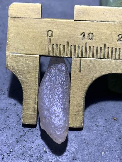 天然戈壁阿拉善玛瑙原石吊坠（卡子）一个， 天然戈壁阿拉善玛瑙原石吊坠（卡子）一个，