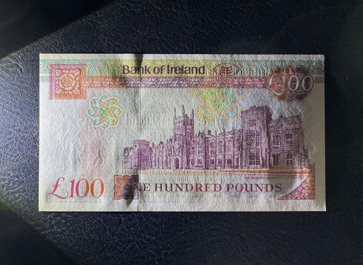 收藏联盟Quantum Auction 第395期拍卖  北爱尔兰2005年100镑首发A冠 品相全新UNC 贝尔法斯特女王大学