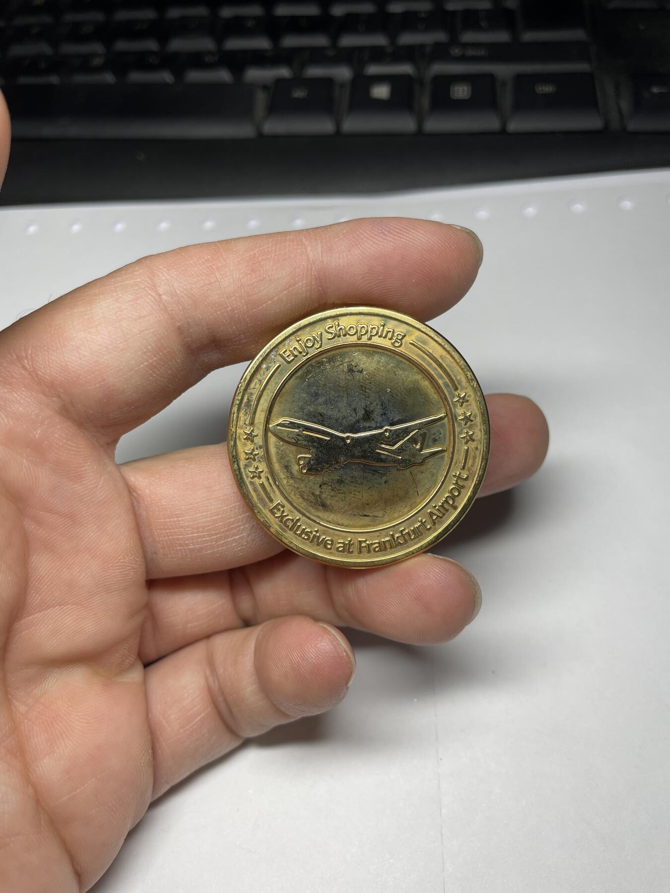 每日一拍，2024年集古藏今外币拍卖第十八期-第7场—（总第177拍），可以寄存60天，满160元包邮。 飞机纪念章40mm