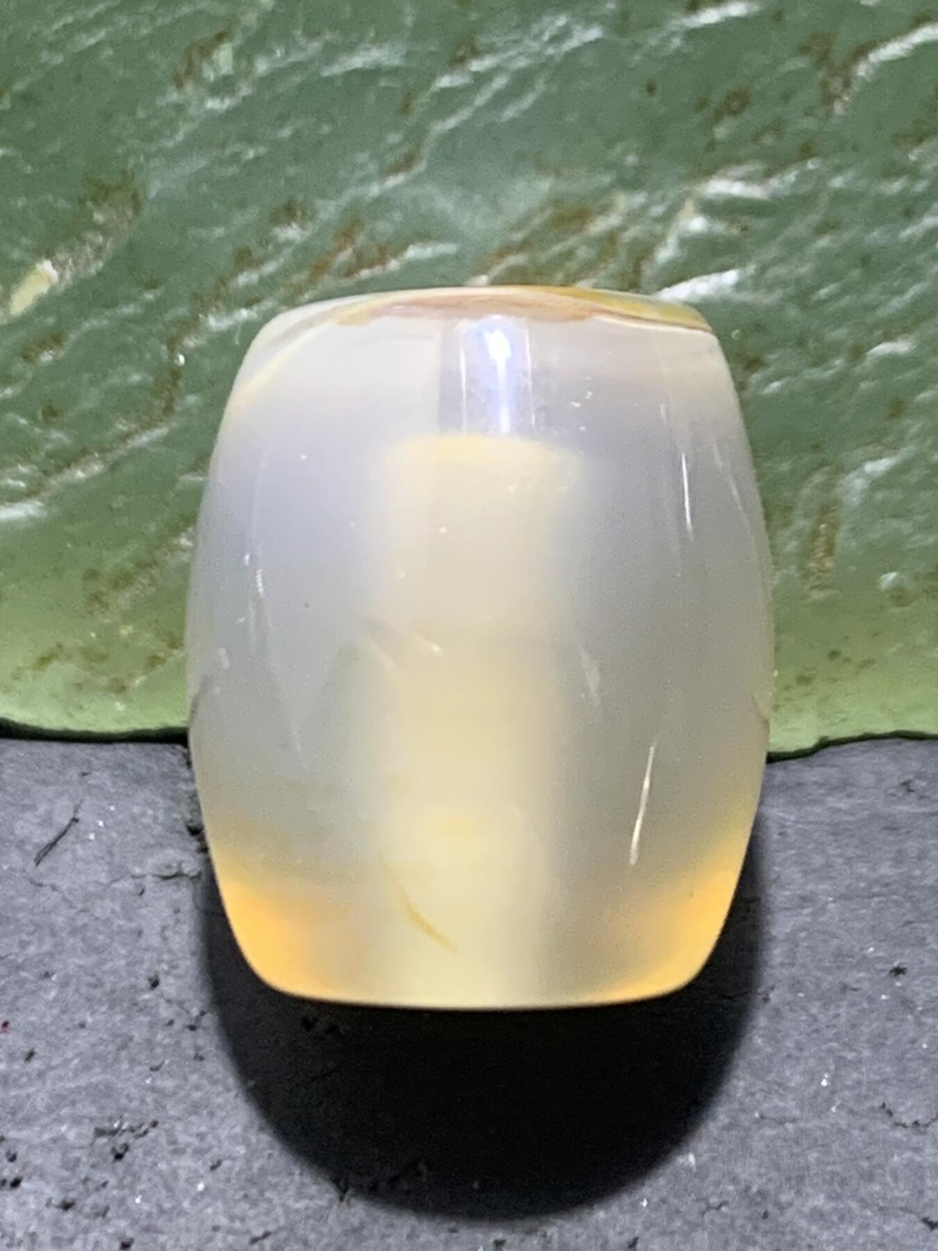 精美高玉化荔枝冻缠丝玛瑙随形桶珠一颗