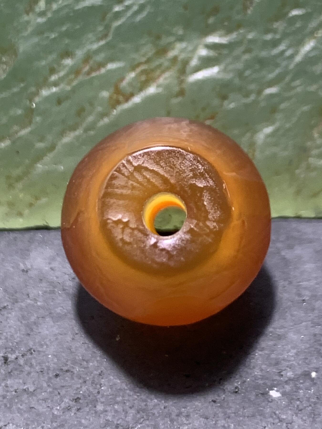 精美高玉化风化纹玛瑙碟珠一颗，