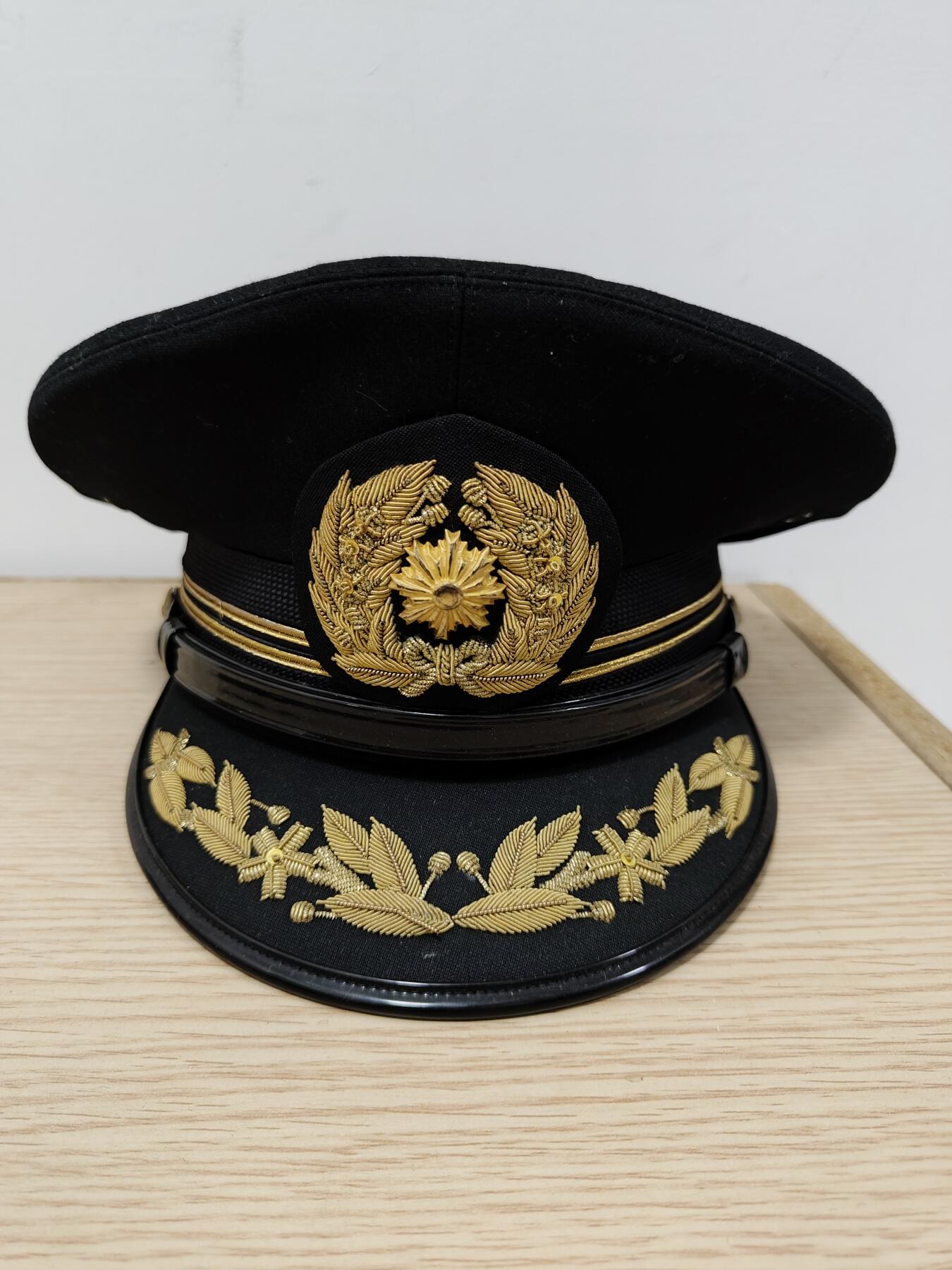 全场0元起拍 第213期 咸鱼国勋章拍卖专场 12月1日（周日）下午6：00开始 日本警察礼服刺绣大檐帽 55CM