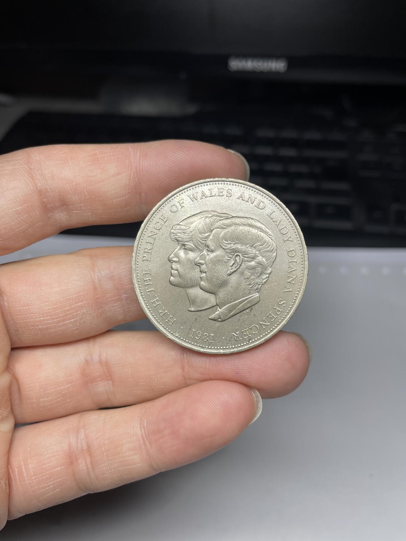 每日一拍，2024年集古藏今外币拍卖第十八期-第7场—（总第177拍），可以寄存60天，满160元包邮。 1981年英国克朗纪念币