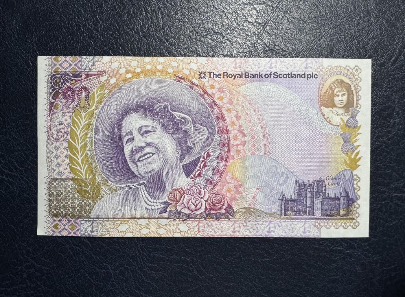 收藏联盟Quantum Auction 第395期拍卖  苏格兰皇家银行2000年20镑伊丽莎白王太后100周岁纪念钞 品相UNC 切边有轻微潮点