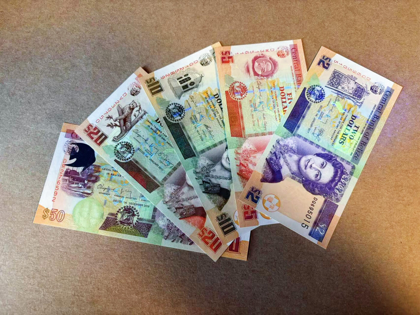 【Blue Auction】✨世界纸币精拍第587期【精】 【一组5张 含无47】伯利兹2-50元 女王 全新UNC