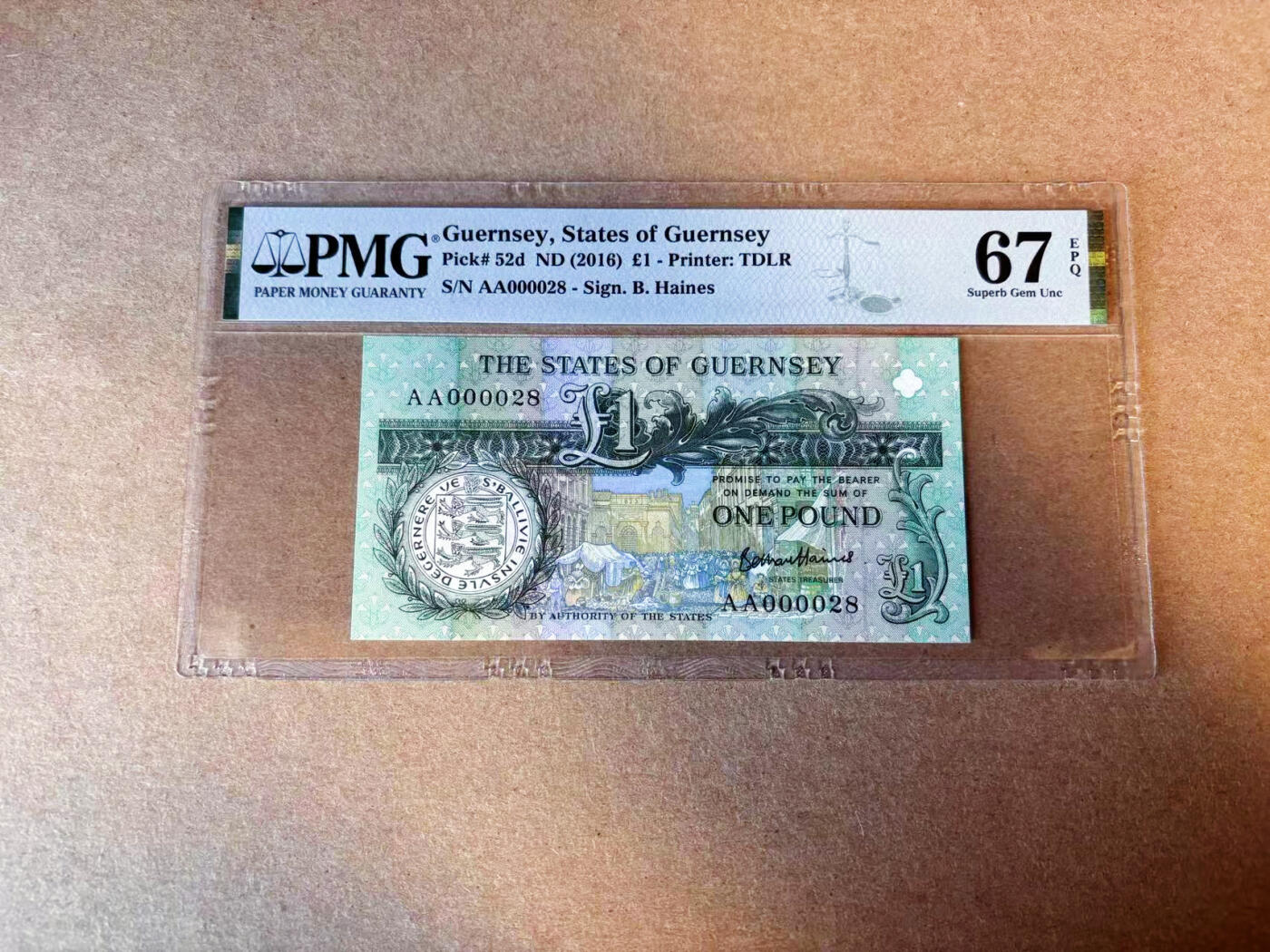 【Blue Auction】✨世界纸币精拍第587期【精】 【AA冠28小号】根西 2016年1镑 PMG67EPQ 高分 