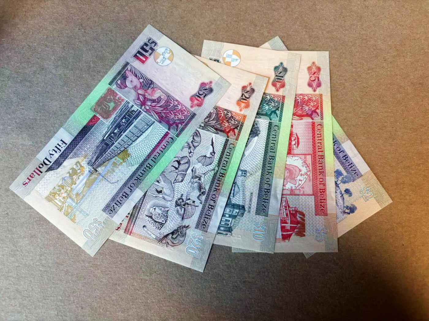 【Blue Auction】✨世界纸币精拍第587期【精】 【一组5张 含无47】伯利兹2-50元 女王 全新UNC