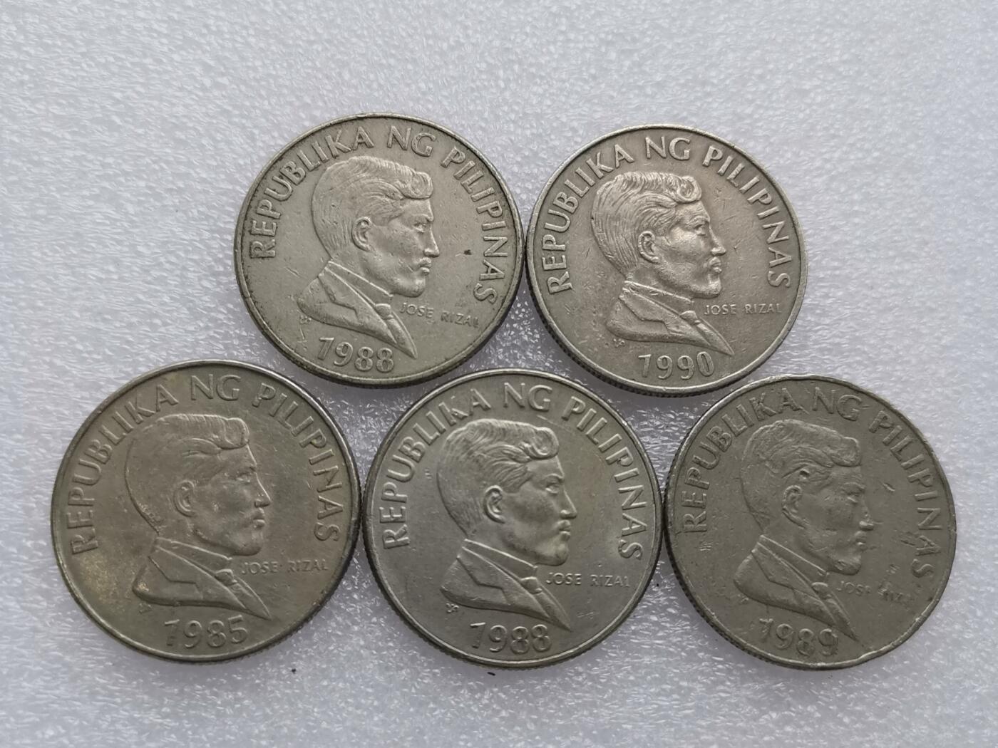 第一海外回流一元起拍收藏 散集专场. 第145期 菲律宾公牛版1比索硬币 5枚