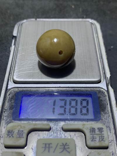 精美亚光高玉化冻料战国红玛瑙手工俏色巧雕刻金睛雄鹰珠一个 精美亚光高玉化冻料战国红玛瑙手工俏色巧雕刻金睛雄鹰珠一个