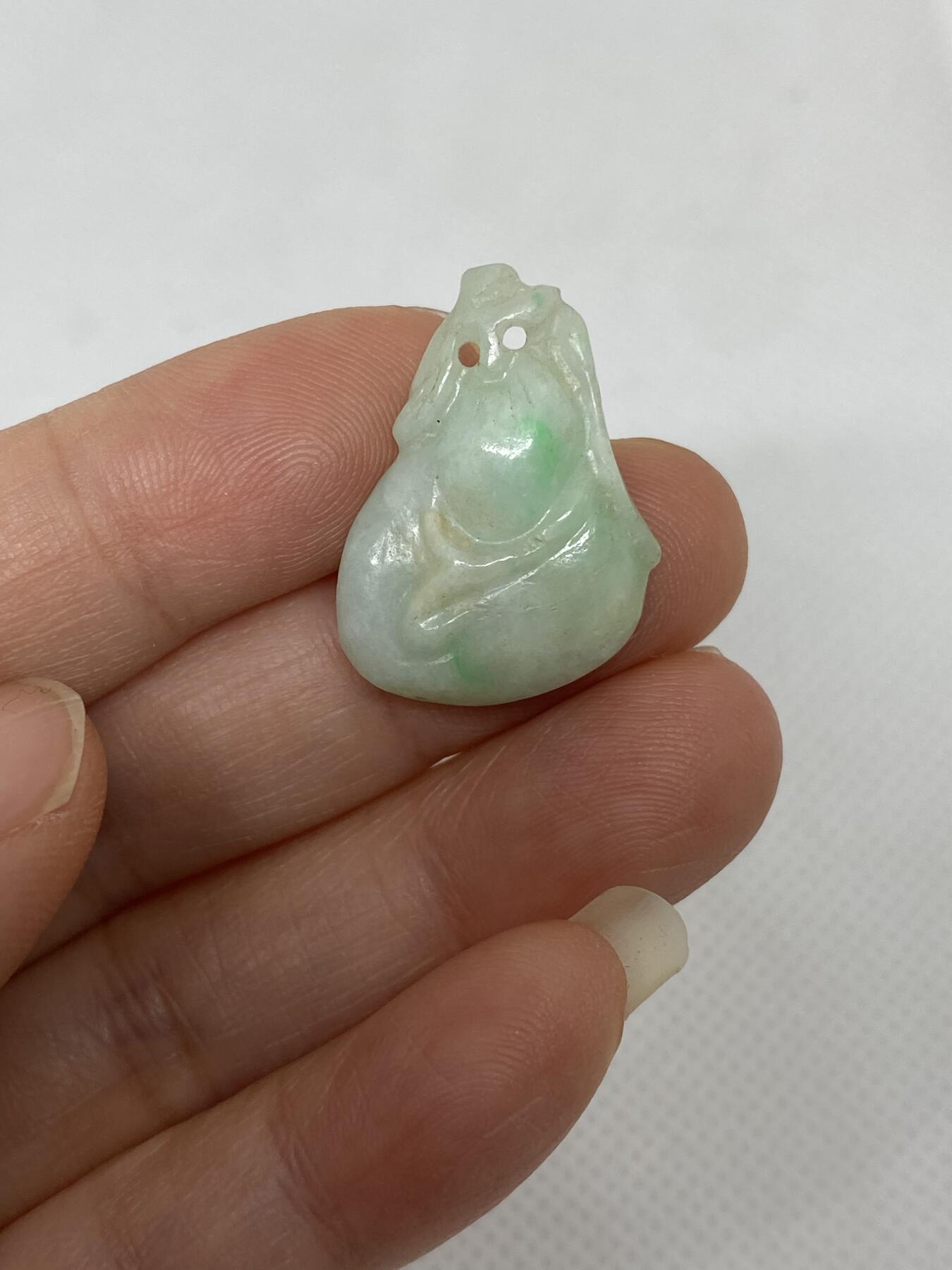 天然翡翠挂件7个，尺寸1.8-2.7厘米，品相如图，700包快递