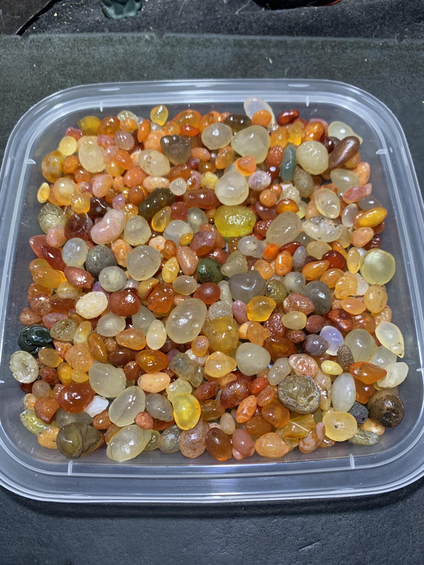 精美阿拉善300g小糖果玛瑙原石一组，