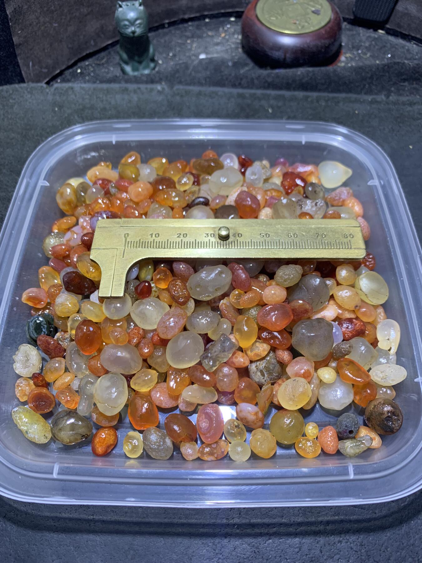 精美阿拉善300g小糖果玛瑙原石一组，