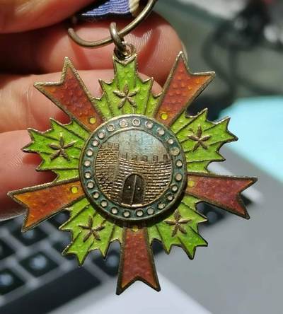 [珍藏世界]奖章 干城甲种一.二等（4008.5549）原绶带 [珍藏世界]奖章 干城甲种一.二等（4008.5549）原绶带