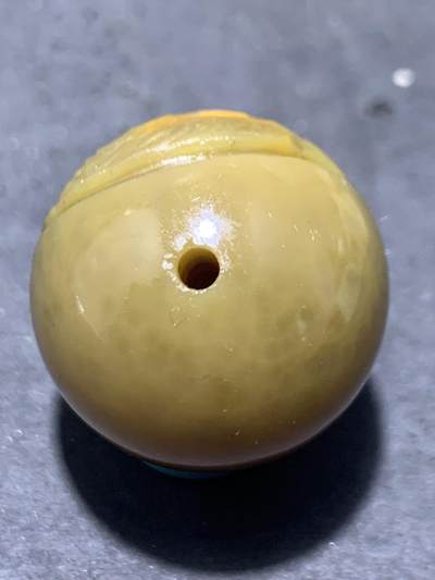 精美亚光高玉化冻料战国红玛瑙手工俏色巧雕刻金睛雄鹰珠一个 精美亚光高玉化冻料战国红玛瑙手工俏色巧雕刻金睛雄鹰珠一个