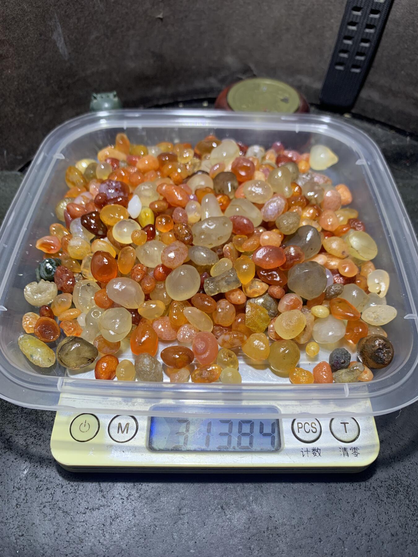 精美阿拉善300g小糖果玛瑙原石一组，
