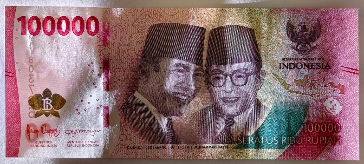 紫瑗钱币——第538期——纸币场 印度尼西亚 2022年 苏加诺和穆罕默德·哈达 100000卢比 UNC