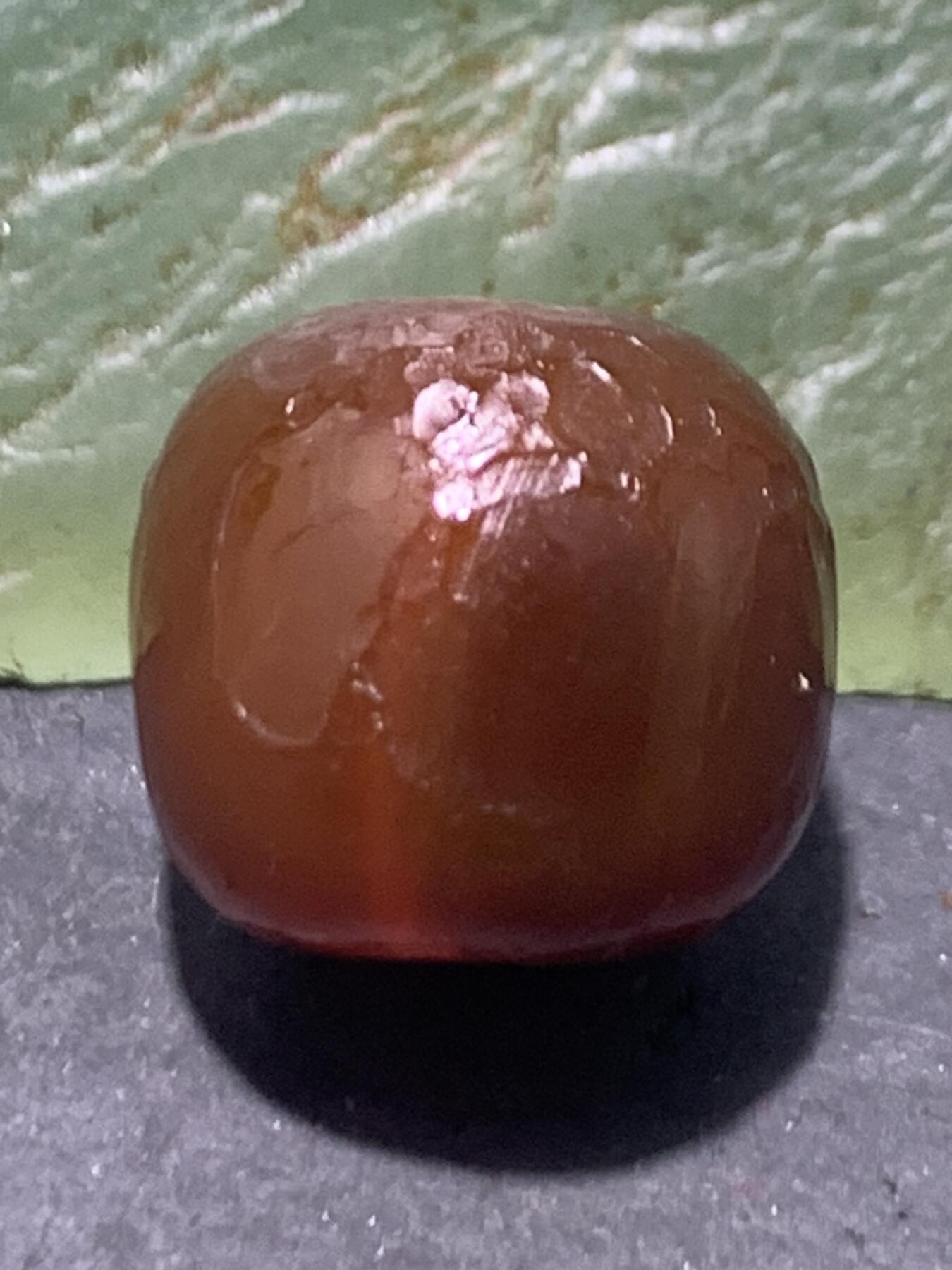 精美高玉化风化纹酒红玛瑙老形桶珠一颗