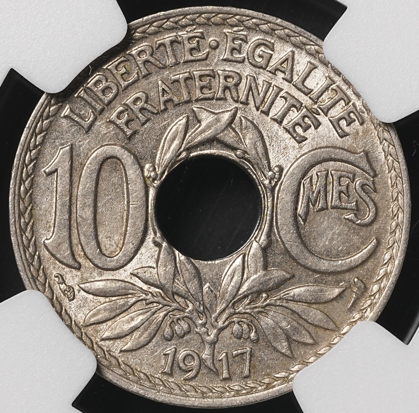 修遠堂世界钱币第四十九期 全场包邮 NGC MS64 1917年法国中孔10分 较少见的年份