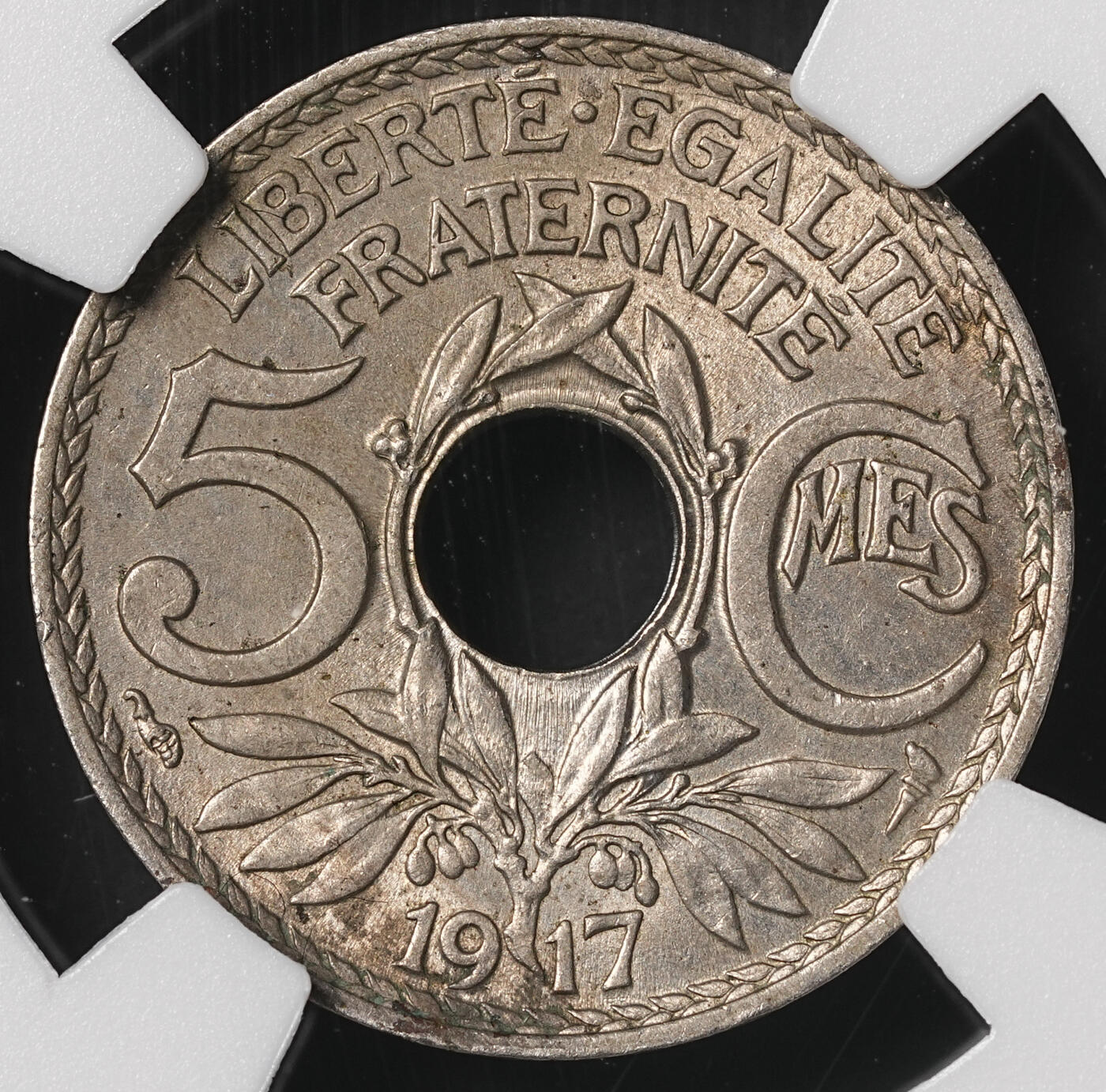 修遠堂世界钱币第四十九期 全场包邮 NGC MS64 1917年法国中孔5分 较少见的年份