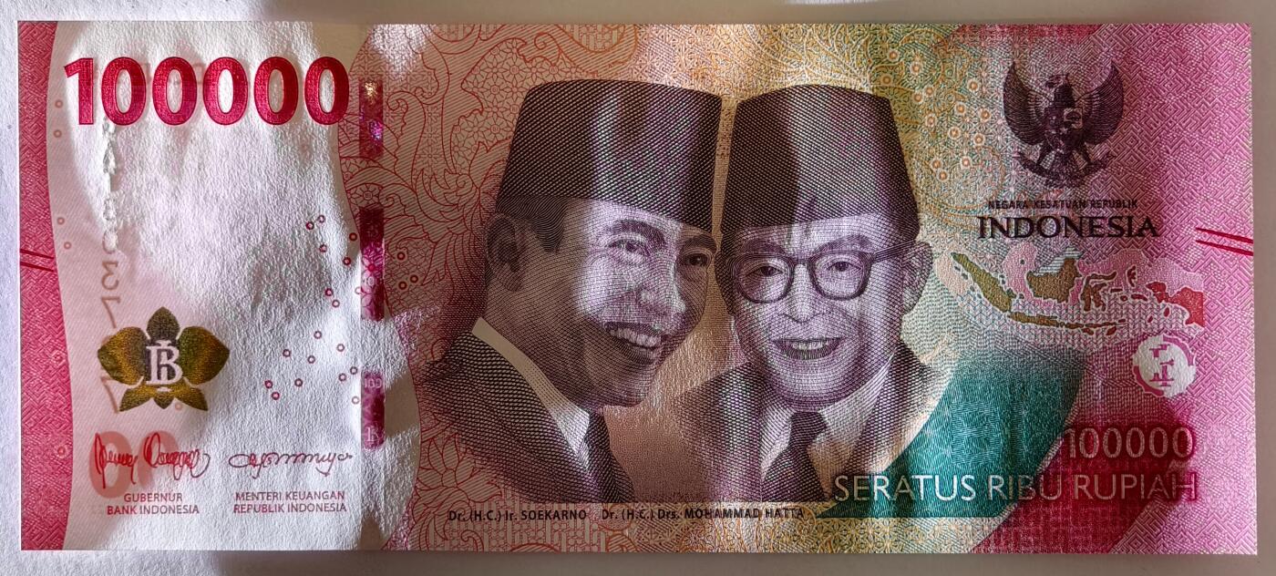 紫瑗钱币——第509期—纸币场 印度尼西亚 2022年 苏加诺和穆罕默德·哈达 100000卢比 UNC