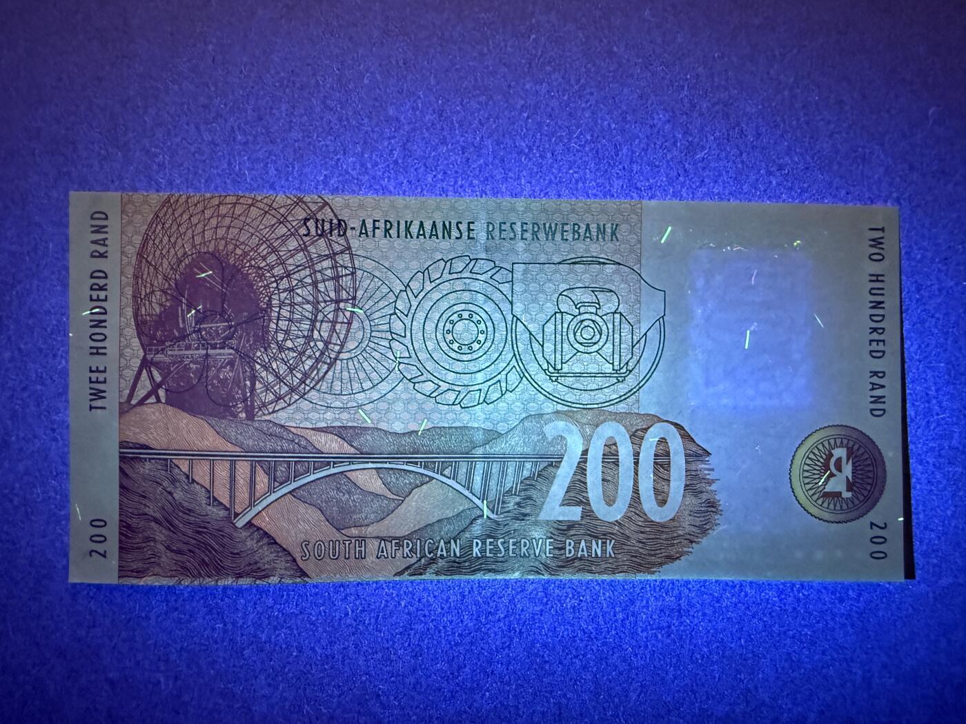 《张总收藏》178期-周日外币畅拍场 南非200兰特 UNC 1999年初版 非洲豹