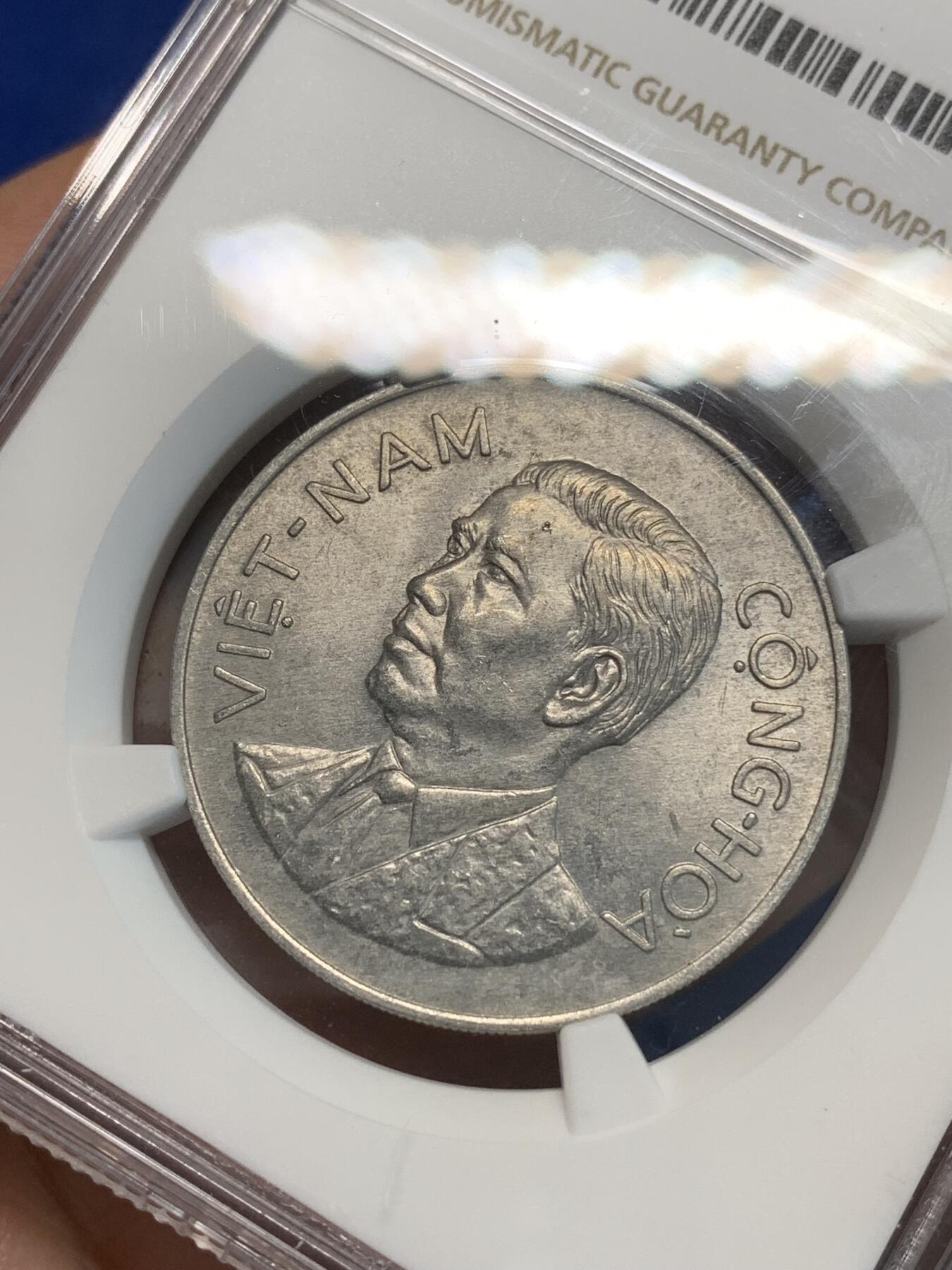 《竞宝斋》第333场 周日，周一 2场连拍 （全场包邮） NGC MS62 越南1960年吴庭艳50苏铝币