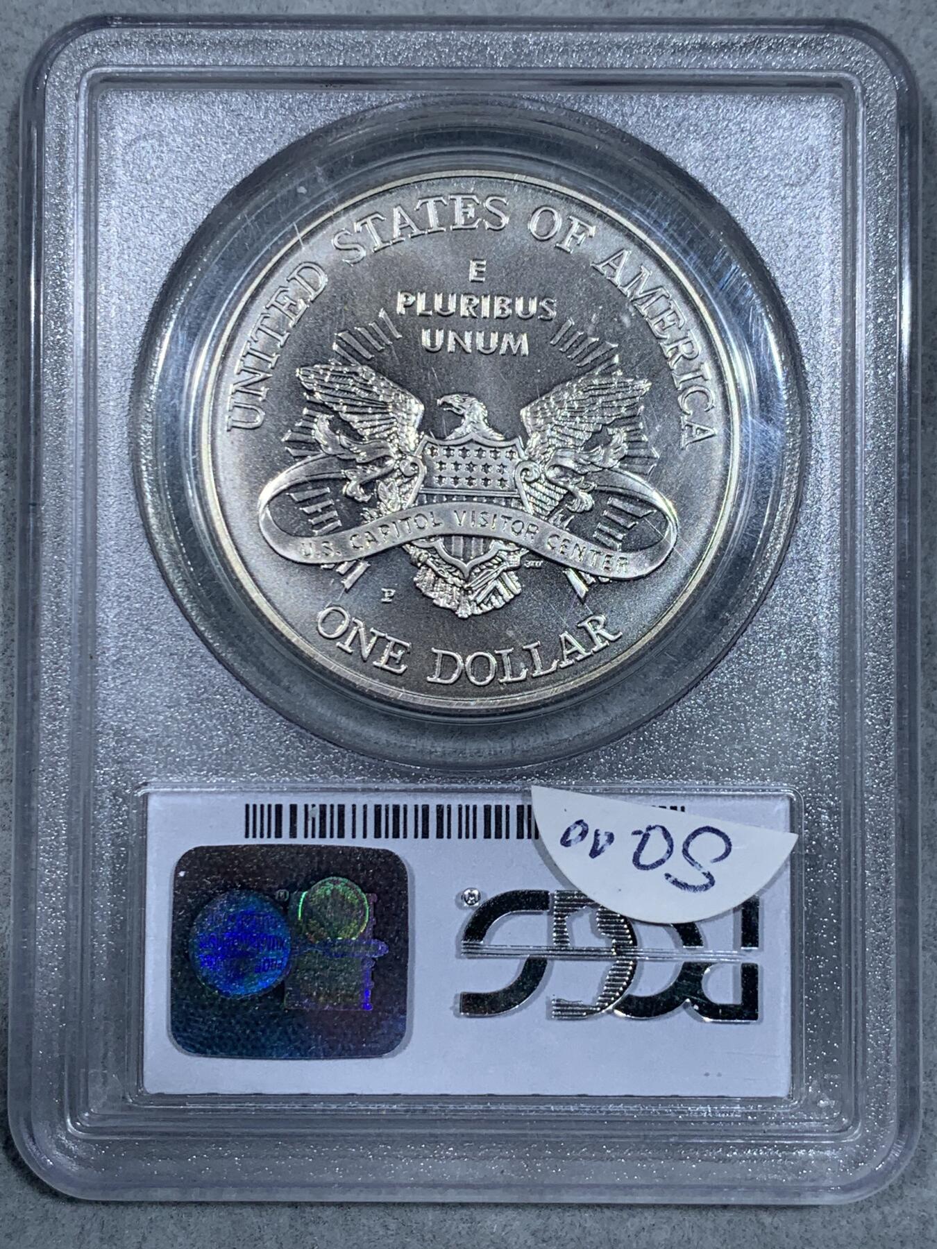 《竞宝斋》第333场 周日，周一 2场连拍 （全场包邮） PCGS MS69 美国2001年国会大厦1美元纪念银币，币面清爽干净又漂亮，状态极佳。
