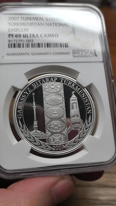 凡希社世界钱币微拍第二百九十二期 荐！2007年土库曼斯坦纪念独立15周年1000马特纳克朗型大银精铸NGC-PF69UC，国徽国旗和汗血宝马，仅仅发行150枚，珍稀的中亚当代品种，N冠军分！(视频参考)