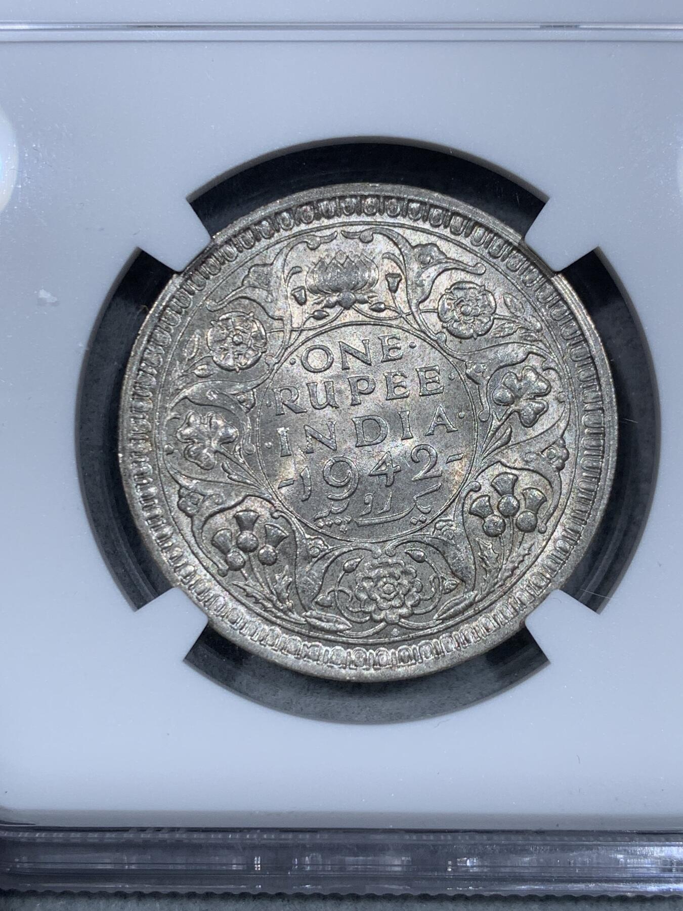 《竞宝斋》第333场 周日，周一 2场连拍 （全场包邮） NGC MS62 英属印度1942年B版乔治六世1卢比银币 原光卷拆转光品相