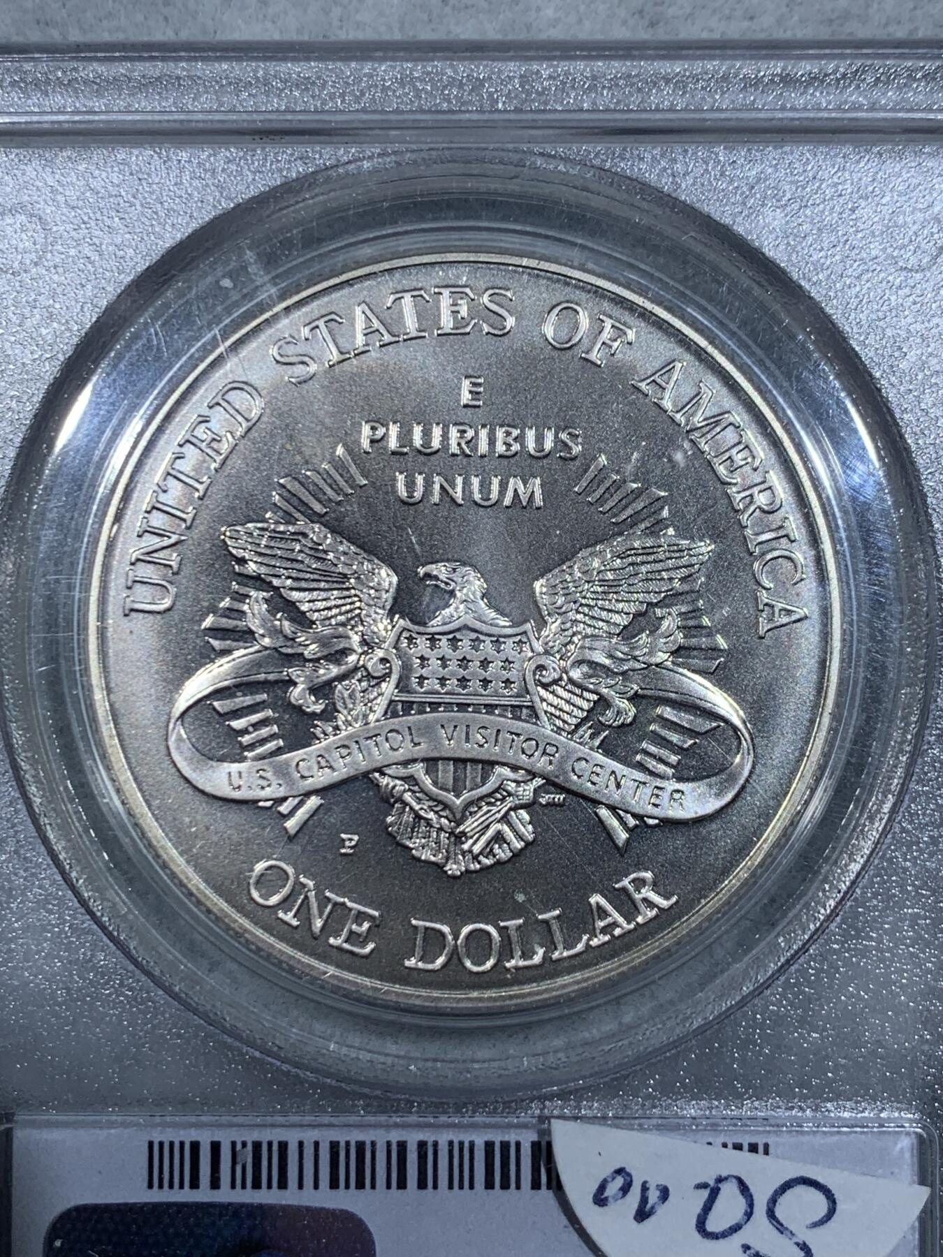 《竞宝斋》第333场 周日，周一 2场连拍 （全场包邮） PCGS MS69 美国2001年国会大厦1美元纪念银币，币面清爽干净又漂亮，状态极佳。