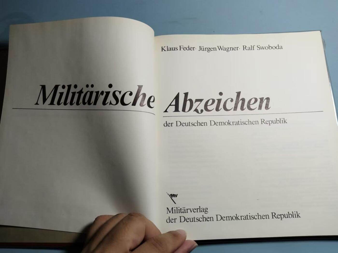 盛世勋华——号角文化勋章邮票专场拍卖第294期 东德出版 民主德国军事徽章 研究东德军事证章原始资料