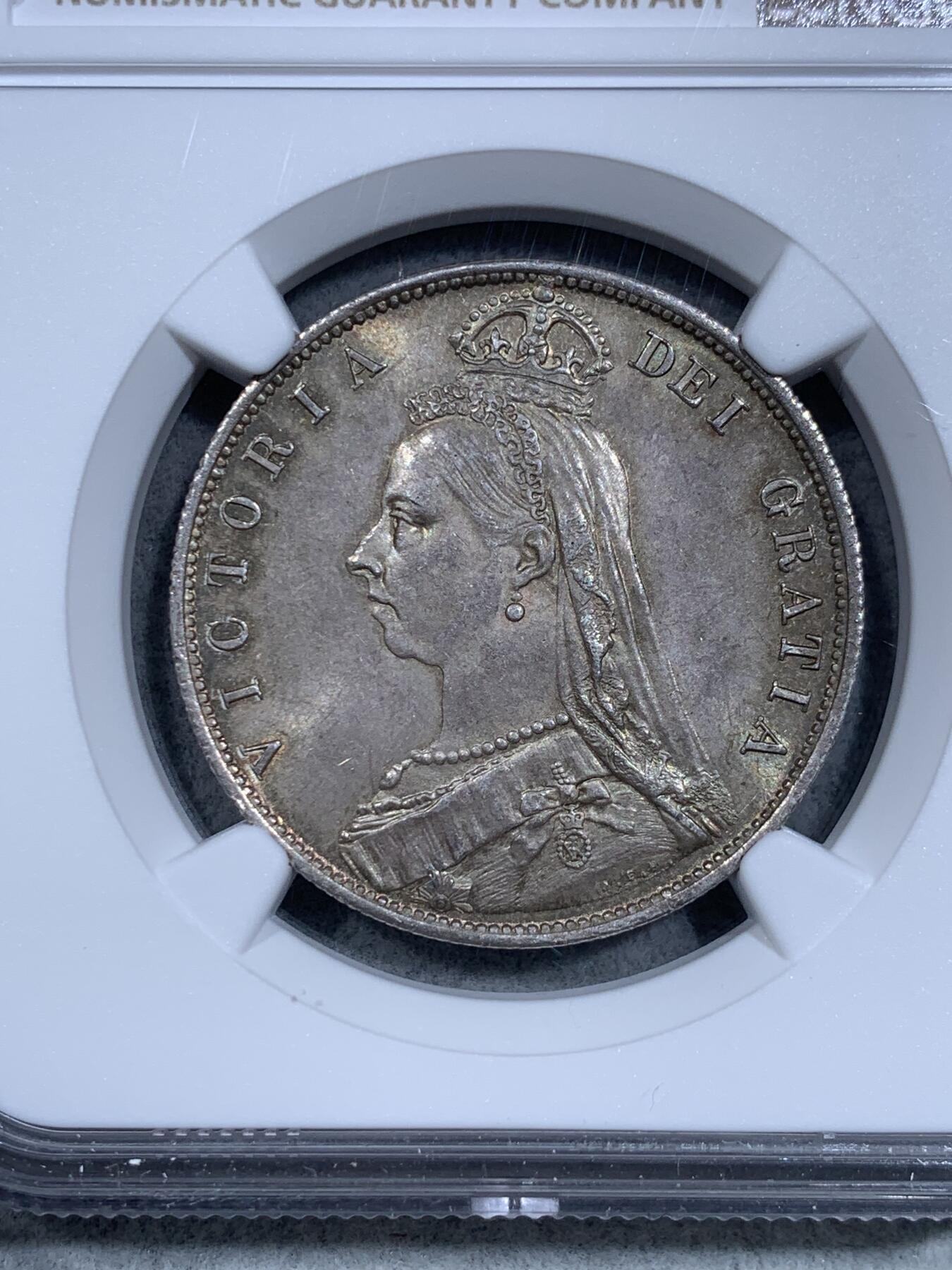 《竞宝斋》第334场 周日，周一 2场连拍 （全场包邮） NGC MS63 英国1887年维多利亚高冠半克朗银币 币面丝滑，车轮转光，淡五彩包浆