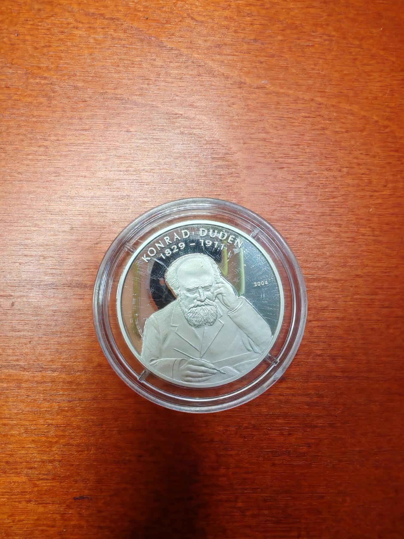 长老汇龙年精选第三十二场拍卖 2004刚果作家康拉德1000法郎精制银币